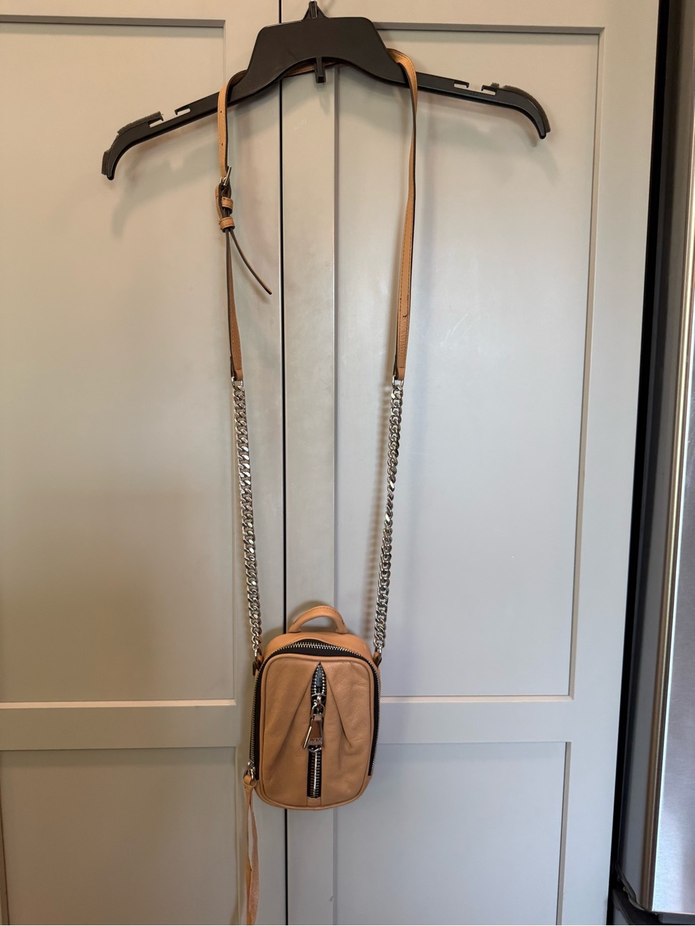Aimee Kestenberg Tamitha phone Gray Animal Print Lined crossbody